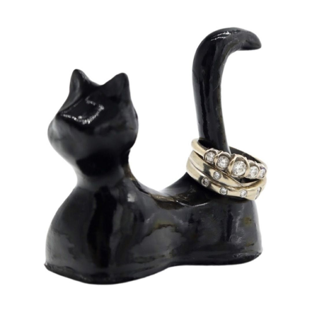 Hand sculpted black cat ring holder made from polymer clay by Daree’s Designs